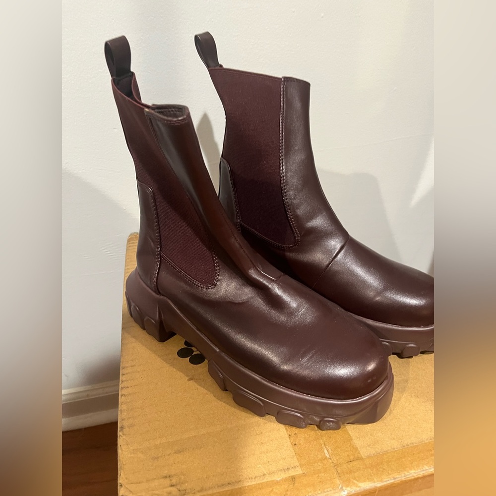 EGO STEELE CHUNKY SOLE ANKLE BIKER BOOT IN BROWN FAUX LEATHER